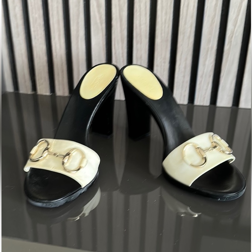 Gucci Black and White Patent Leather Sandals with Horse bit Us size 8